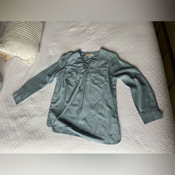 Michael Kors dusty blue blouse - Picture 6 of 9